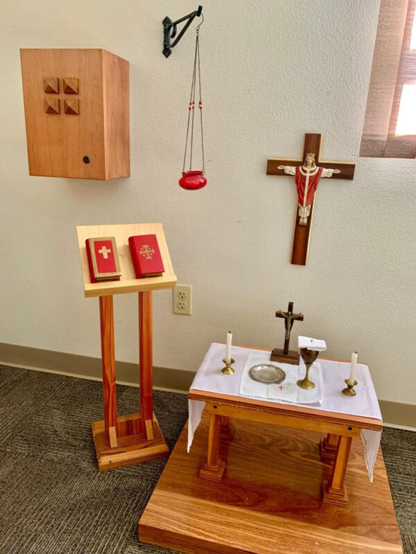 Model Altar